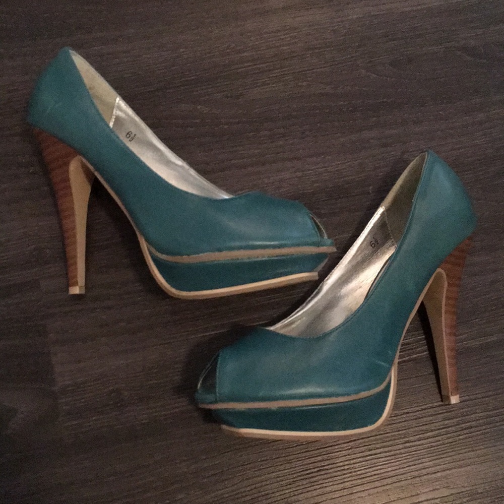 Miss Me teal peep toe heels
